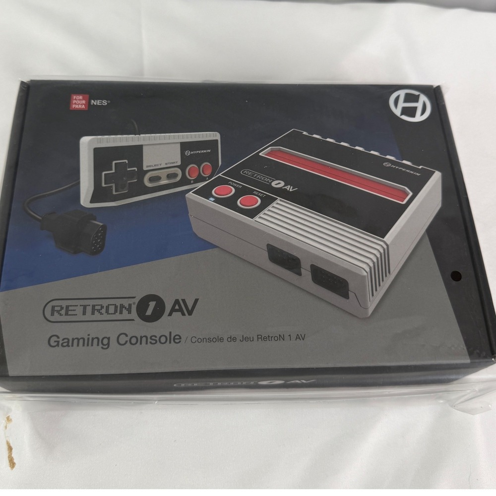 Hyperkin RetroN 1 AV Gaming Console for NES Gray M07473-GR New Sealed
